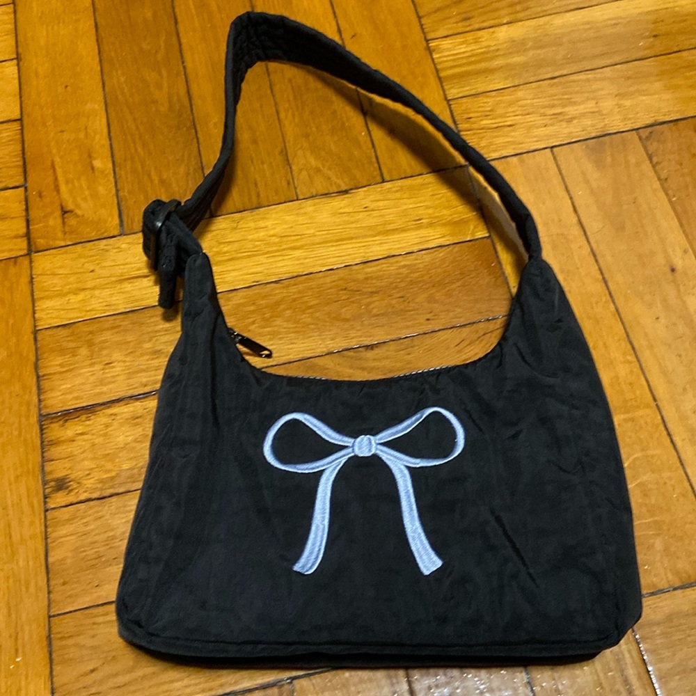 New BAGGU UO Exclusive Embroidered Bow Mini Nylon Shoulder Bag